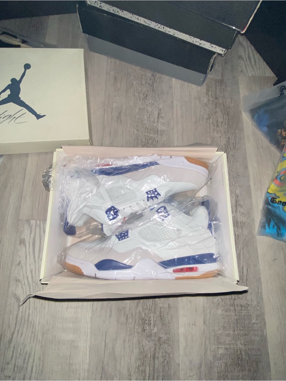 Nike White and Navy Athletic Sneakers with Gum Outsole